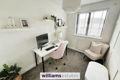 Bedroom/Office