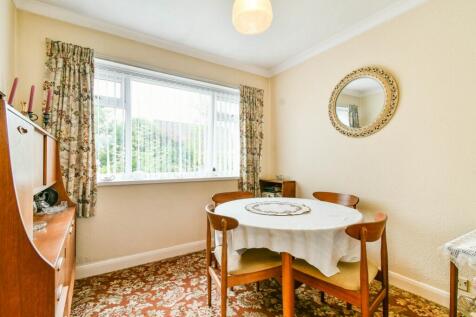 Dining Room/Bed 4