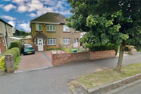 3 Bedroom Houses To Rent In Slough Berkshire Rightmove