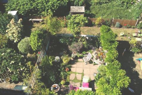 CAMDEN HILL GARDEN 4copy.jpg