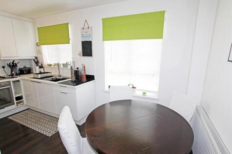 IMG_6103 dine kit.jpg