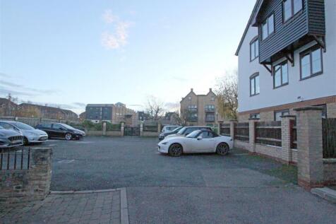 IMG_6923 car park.jpg