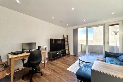 Open plan Lounge/kitchen/dining area