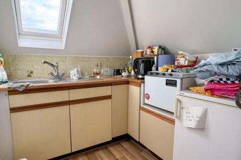 F.F. Kitchenette