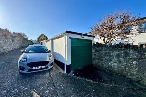 Garage &amp; Parking