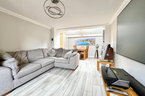 Living Room/Dining Room