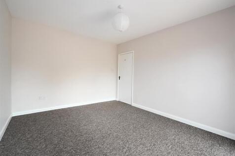 Hillside, BN41 (10).jpg