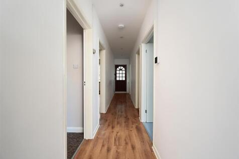 Hillside, BN41 (16).jpg