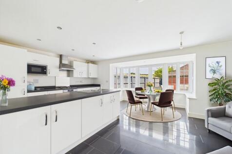 Open Plan Family Dining Kitchen (Virtually Furnished)