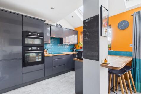 Open Plan Living/Kitchen