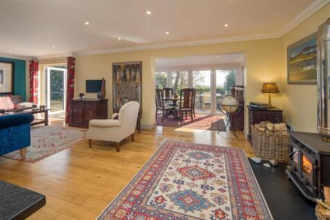 Sitting Room to Dining Room
