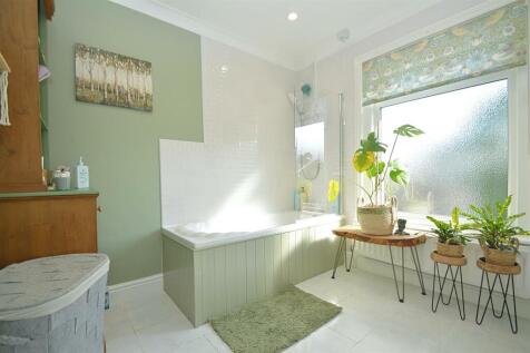 resizedBathroom2.jpg