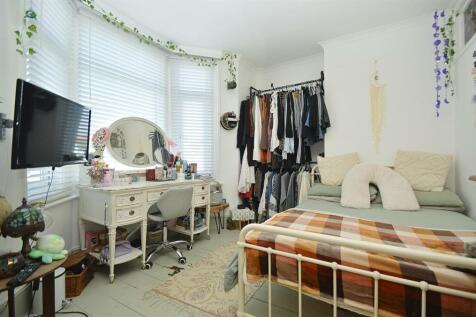 resizedBed1a.jpg