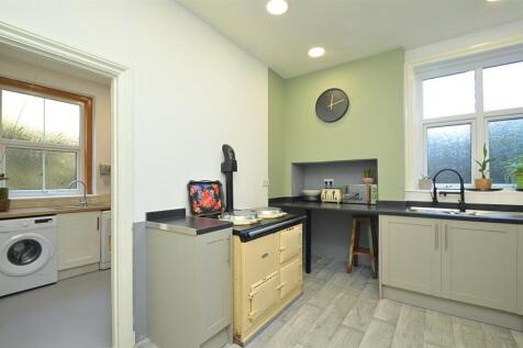 resizedKitchen2.jpg