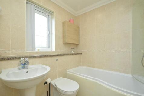 resizedEnSuite.jpg