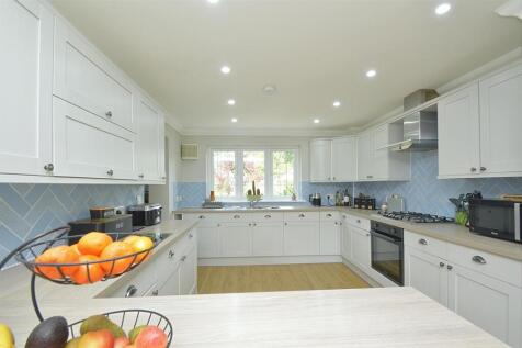 resizedKitchen2.jpg