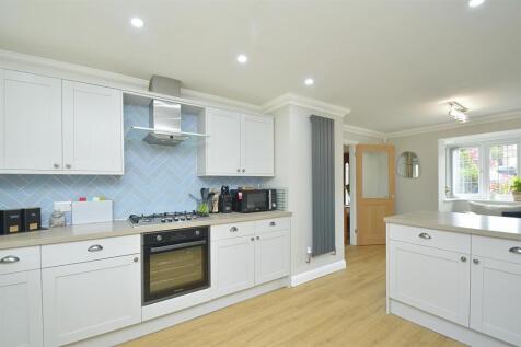 resizedKitchen4.jpg