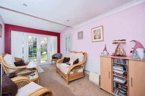 Sitting/Dining Room