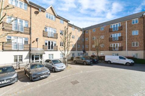 173caspianwaypurfleetonthamesrm191la17