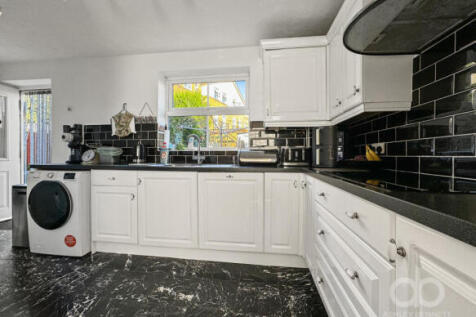 127762agx70394912img040000max656x437