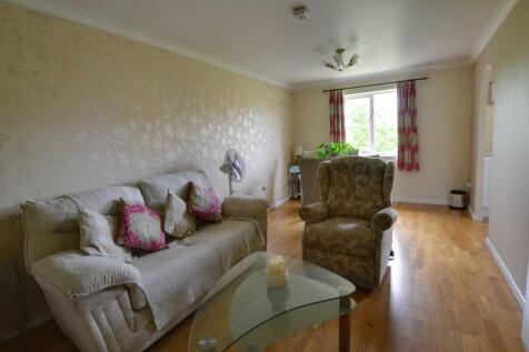 1 Bedroom Flats To Rent In Uxbridge Greater London Rightmove