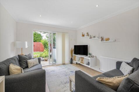 Lounge / Dining Room