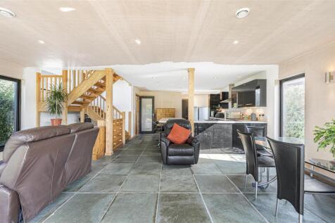 Open Planned Accomodation