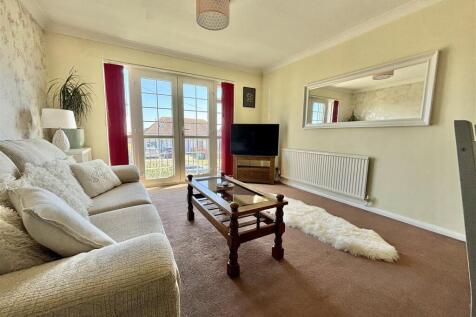 Lounge / Dining Room