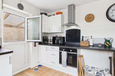 CAM04578G0-PR0024...