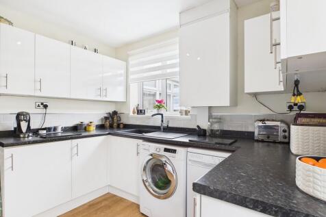 CAM04578G0-PR0024...