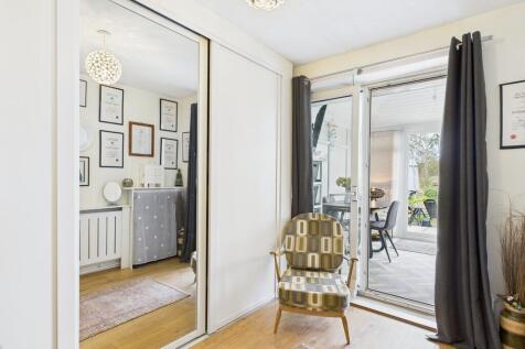 CAM04578G0-PR0024...