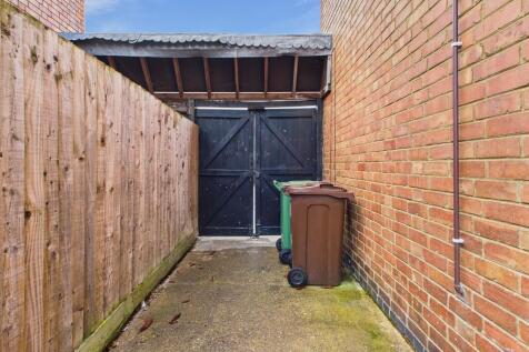 CAM04578G0-PR0032...