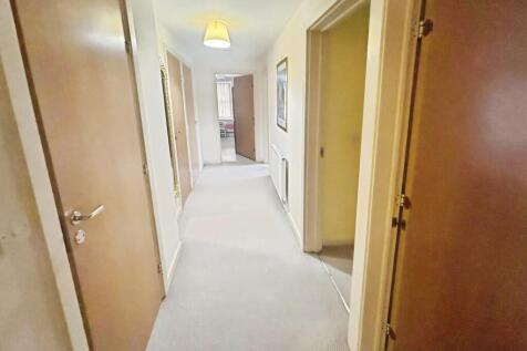 f4366f39-WhatsApp...