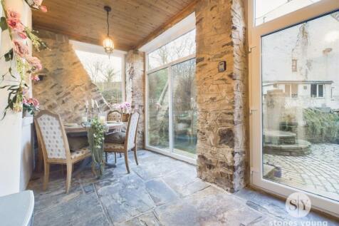 Dining Room/Entrance