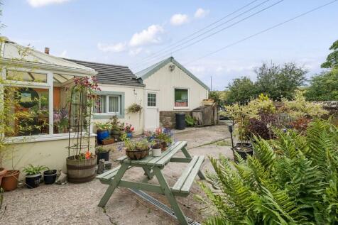 REAR COURTYARD