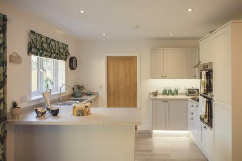 OPEN PLAN LIVING KITCHEN