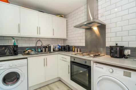 005-14 Bray Close.jpg