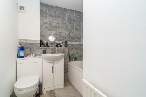 009-14 Bray Close.jpg