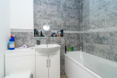 010-14 Bray Close.jpg