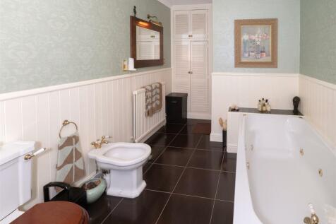 ENSUITE 1