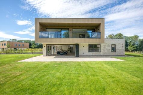 Courtlands Park, Banstead, Surrey, SM7