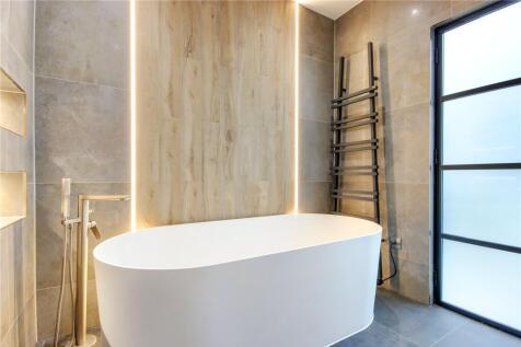 Apt 13 Bathroom