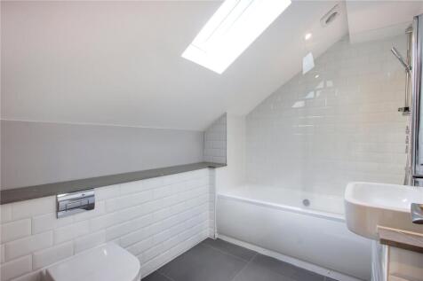 Plot 6 Bathroom
