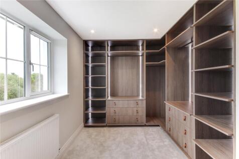 Cromwell Dressing Ro