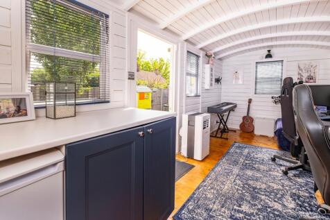 Garden Cabin