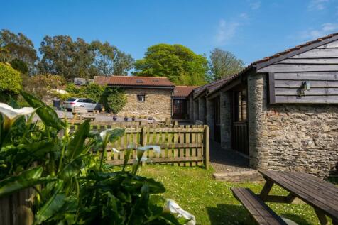 Exterior lillies-1.jpg