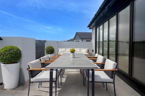 Virtual Staging.jpg