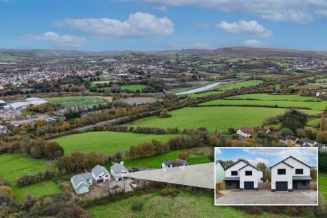 Mere Close Thumbnail 2.jpg