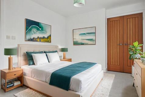 Landkey Bedroom 2.jpg