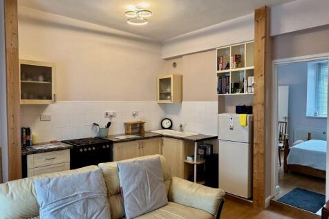 open plan lounge/...